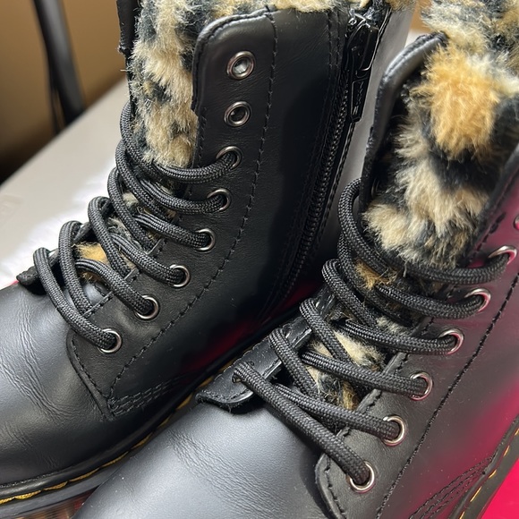 Dr. Martens - Picture 4 of 4